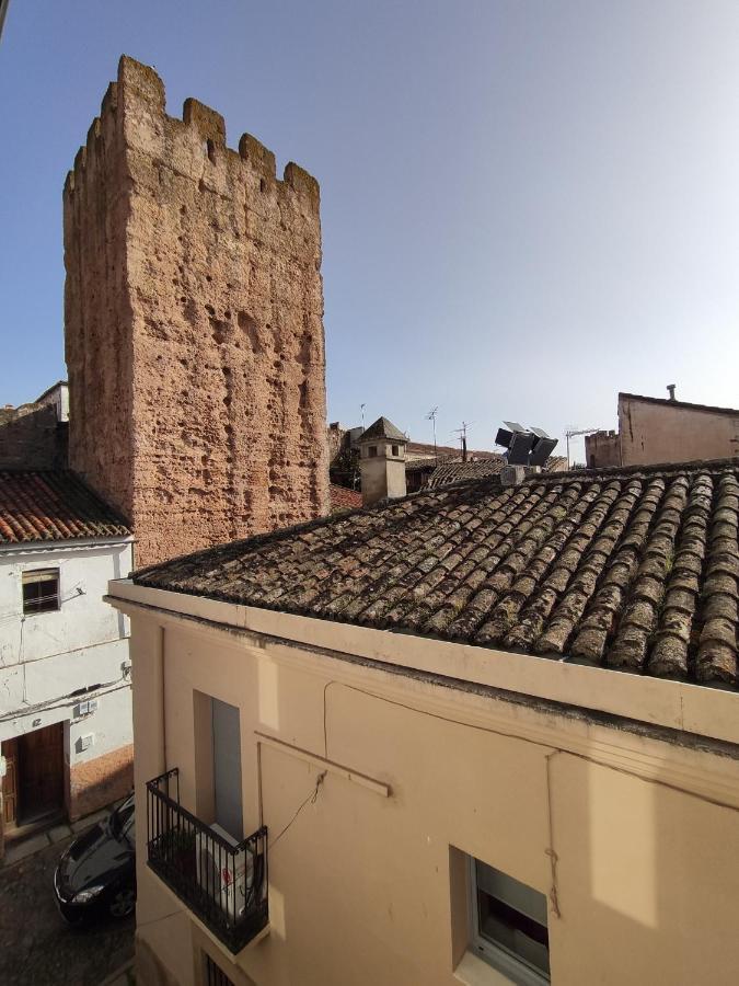 Apartamento Torre Del Aver Caces Extérieur photo