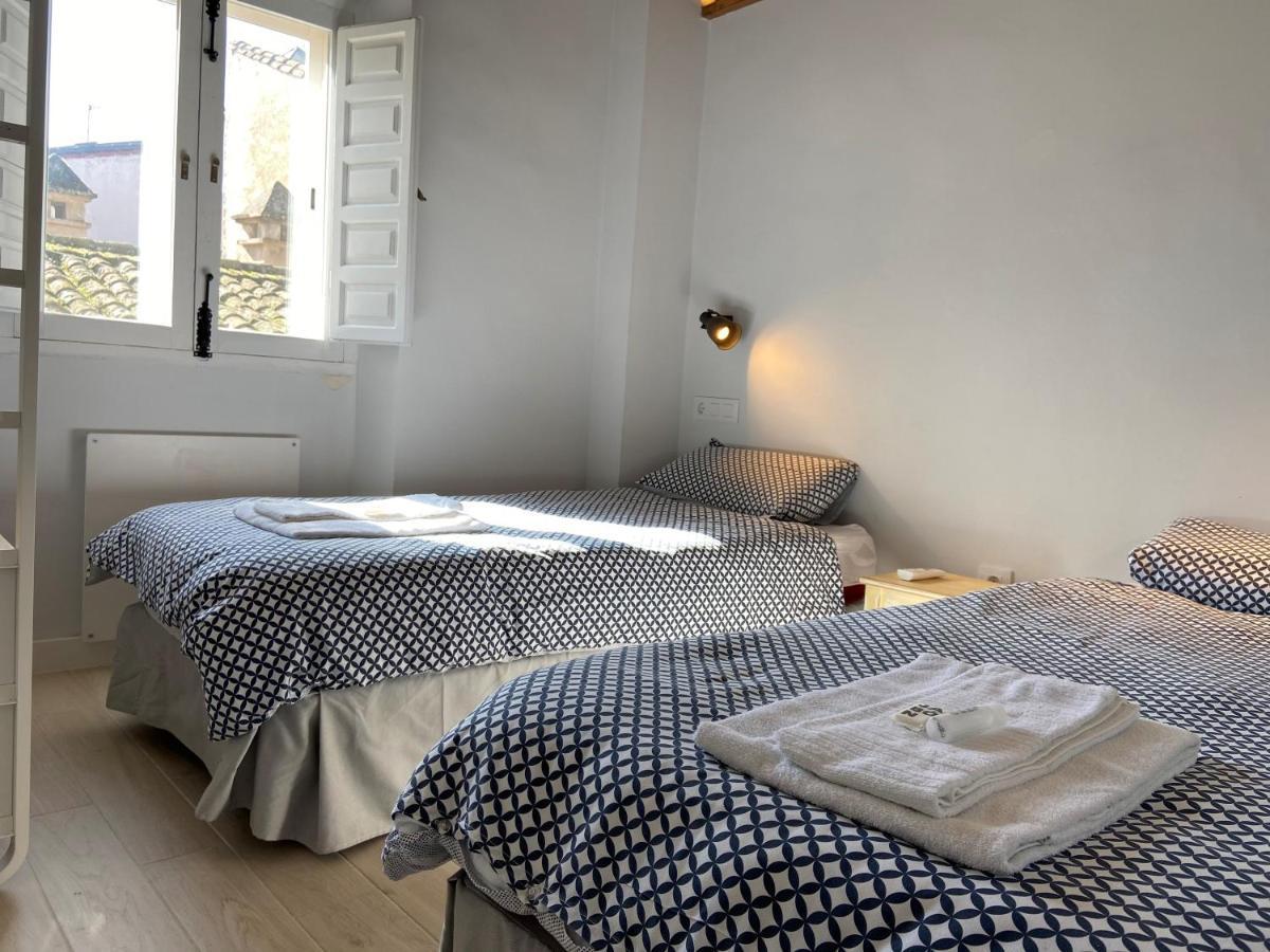 Apartamento Torre Del Aver Caces Extérieur photo