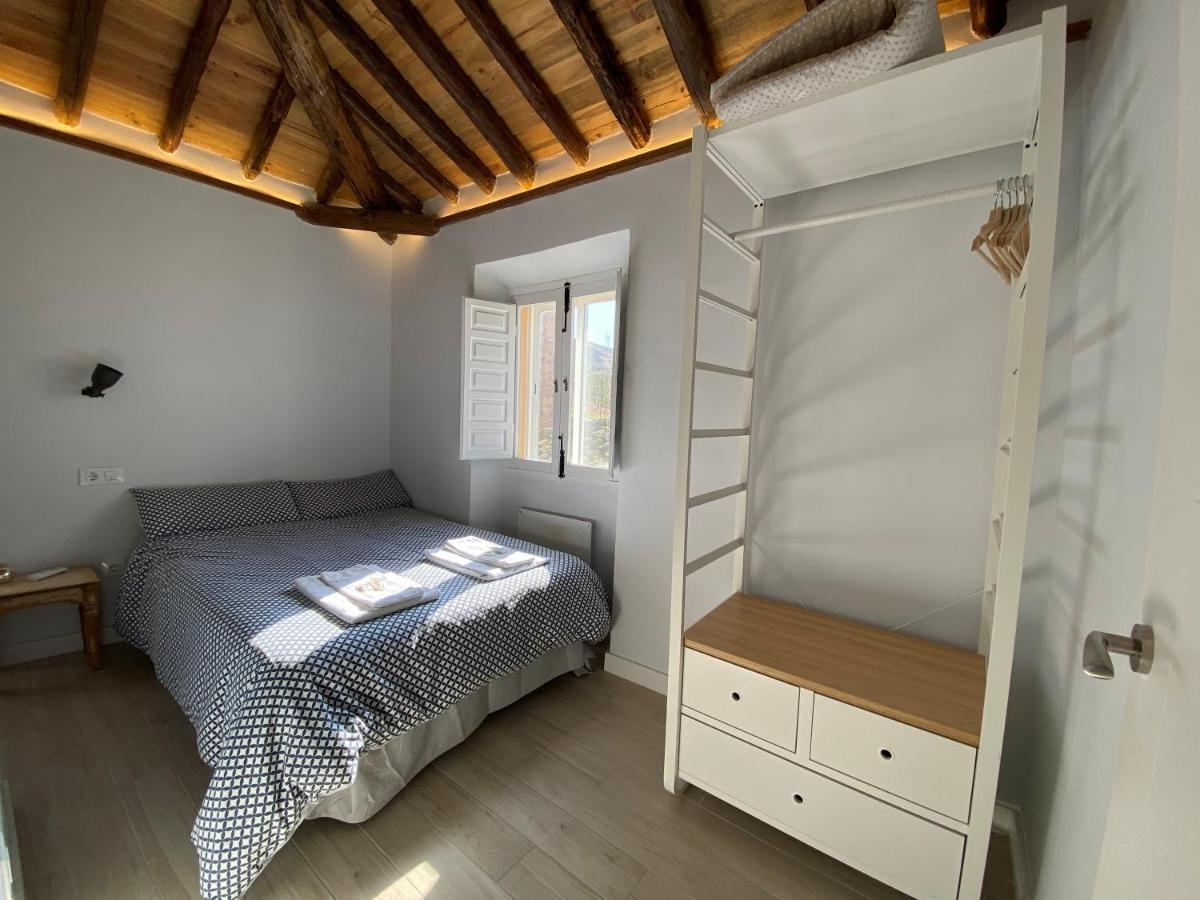 Apartamento Torre Del Aver Caces Extérieur photo